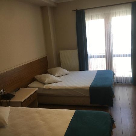Oezguer Hotel Trabzon Exterior foto